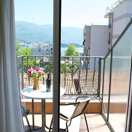 Apartments Luka Budva Buitenkant foto