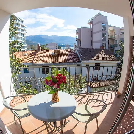 Apartments Luka Budva Buitenkant foto