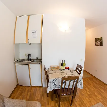 Apartments Luka Budva Buitenkant foto