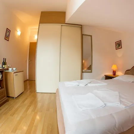 Apartments Luka Budva Buitenkant foto