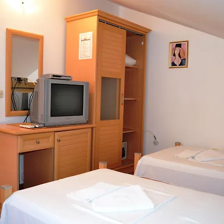 Apartments Luka Budva Buitenkant foto